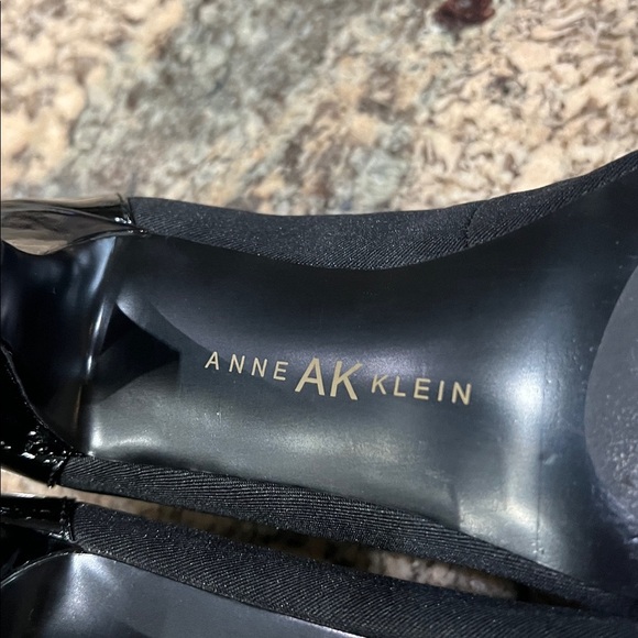 Anne Klein Black Patent Heels - Picture 9 of 11
